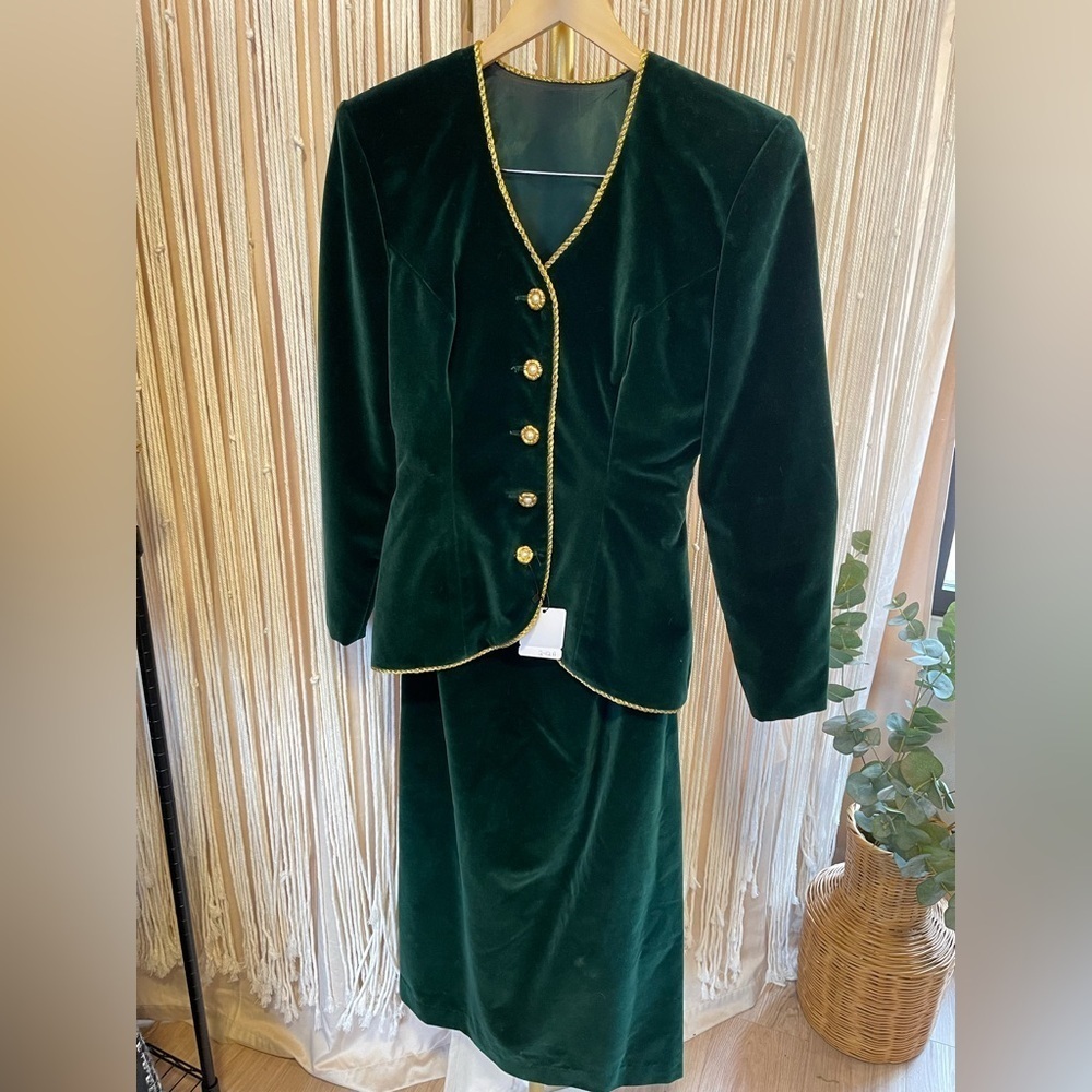 Vintage Green Velvet Skirt Suit with Gold Trim and Button Details - Picture 11 of 12